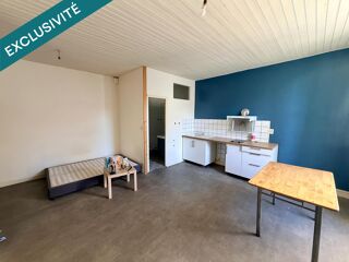 Vente Immeuble Ensemble immobilier pour investisseur. 10 logements Saint-jean-d'angely