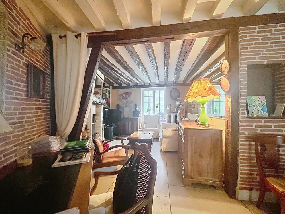 Maison ancienne centre village, gros potentiel