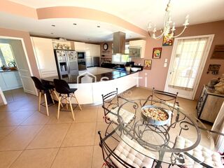  Maison à vendre 10 pièces 358 m²