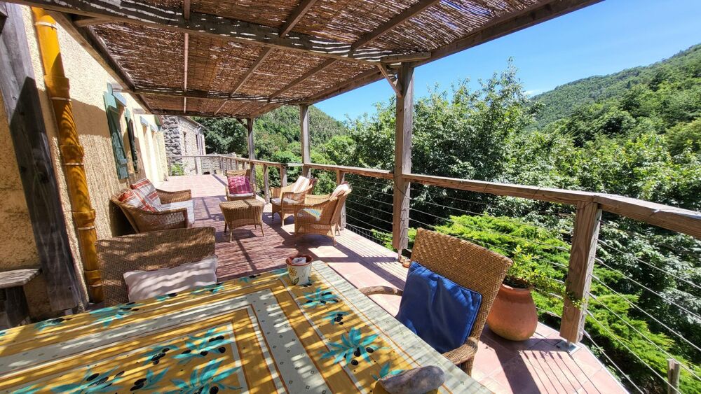 Splendide et spacieuse propriété avec dependances et piscine
