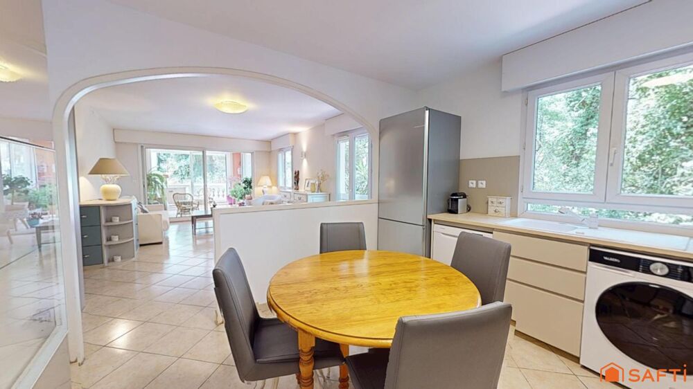 Vente Appartement À vendre – Appartement T3 de 80 m² avec terrasse fermée, parking et cave – Proche des plages et du centre-ville Le pradet