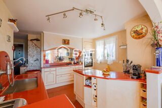  Maison  vendre 5 pices 230 m