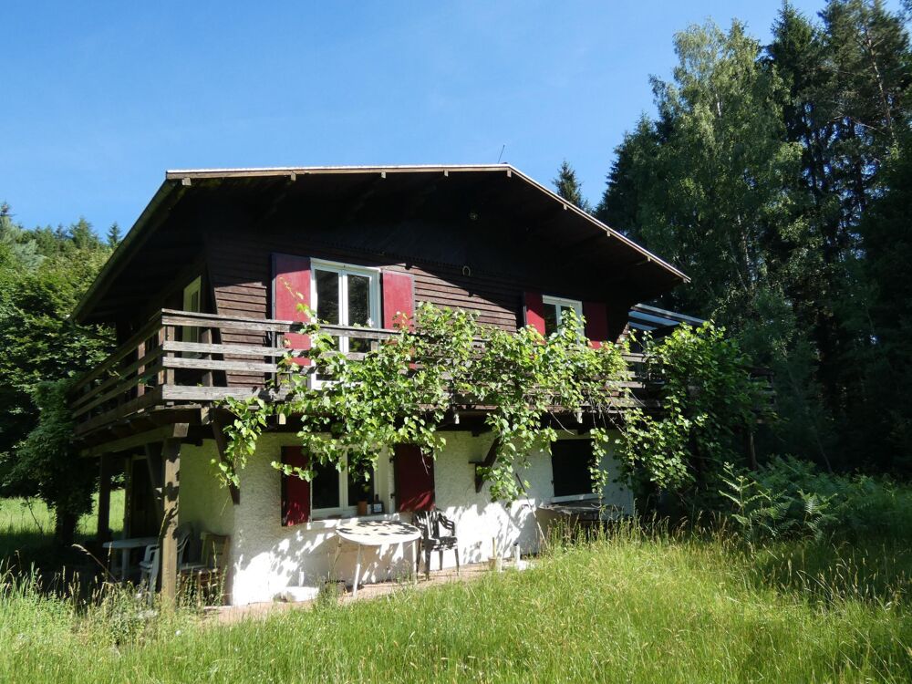 Vente Maison Chalet avec un grand terrain et un étang Bitche