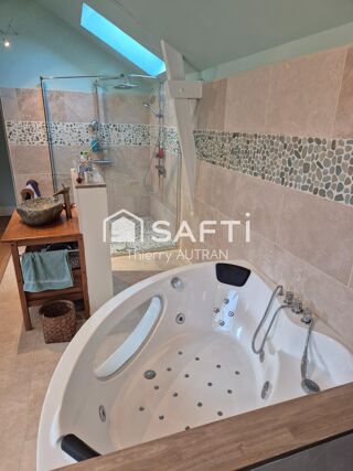  Maison � vendre 8 pi�ces 245 m�