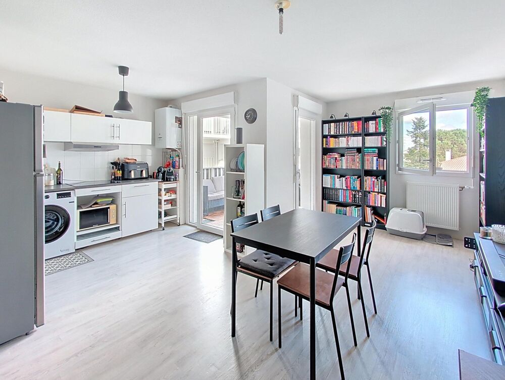 Vente Appartement Grand T2 à Eysines, avec place de parking et terrasse Eysines