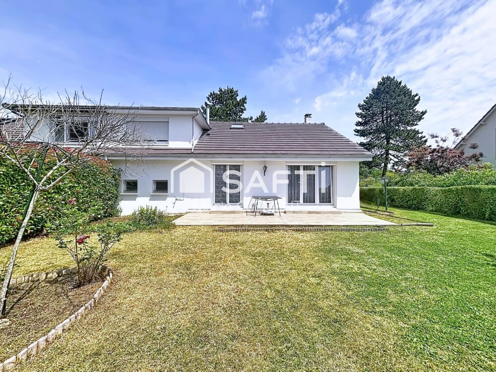 Maison de 105 m2 au sol avec jardin 376 m2 dans le quartier du VILLAGE ANGLAIS