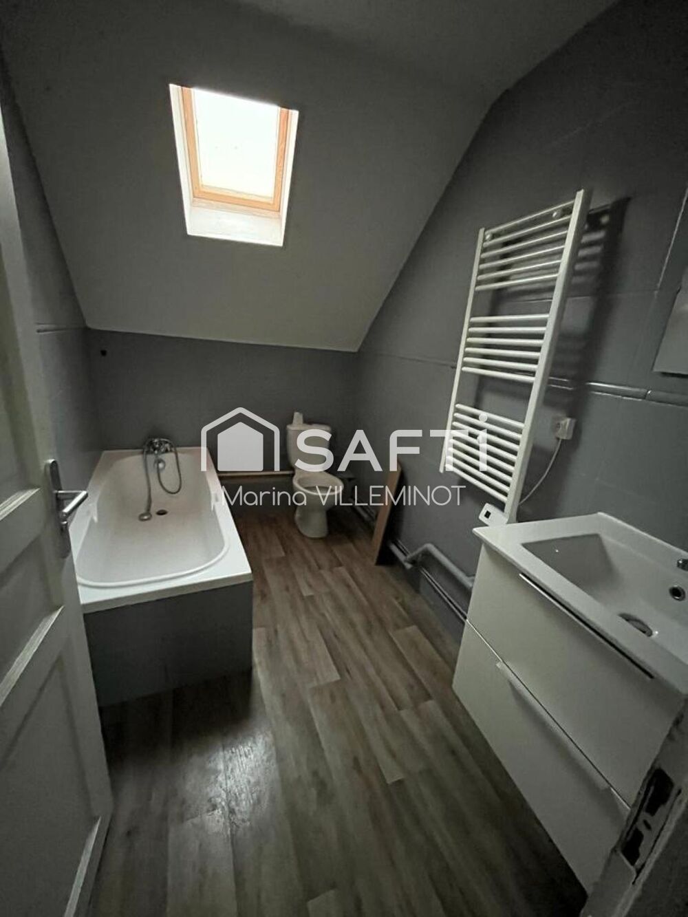 Vente Immeuble immeuble de 4 logements et 2 locaux Sedan