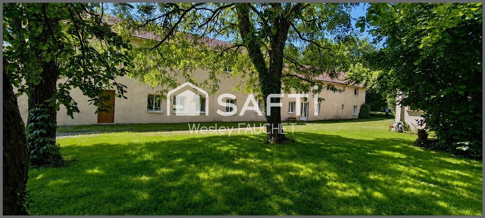 Propriété de caractère de 480 m² avec jardin de 4500 m² et dépendances à Luçay-le-Mâle