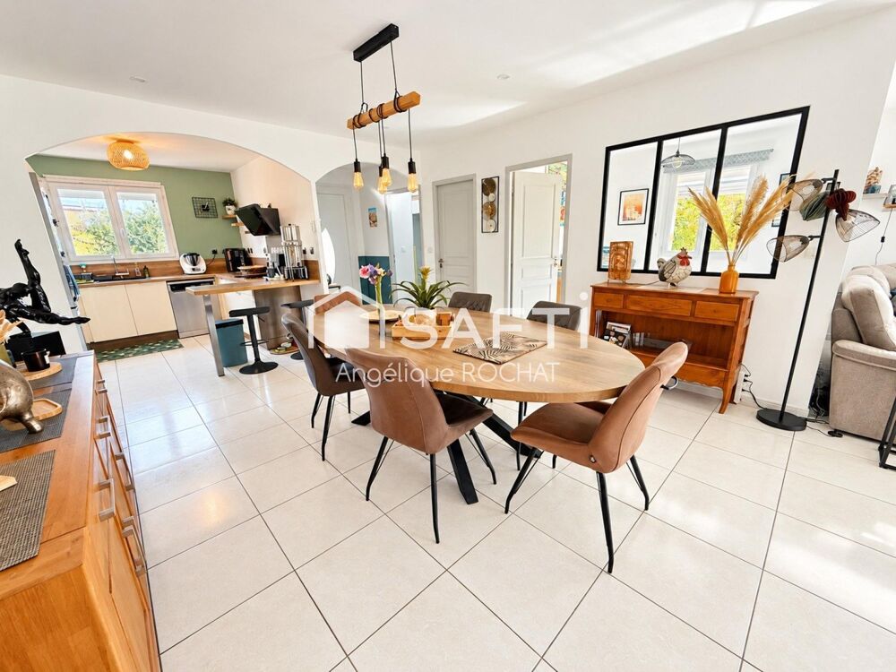 Vente Maison Magnifique Villa plain pied 4 faces 5 pièces avec piscine sans vis à vis – Magalas (34480) Magalas