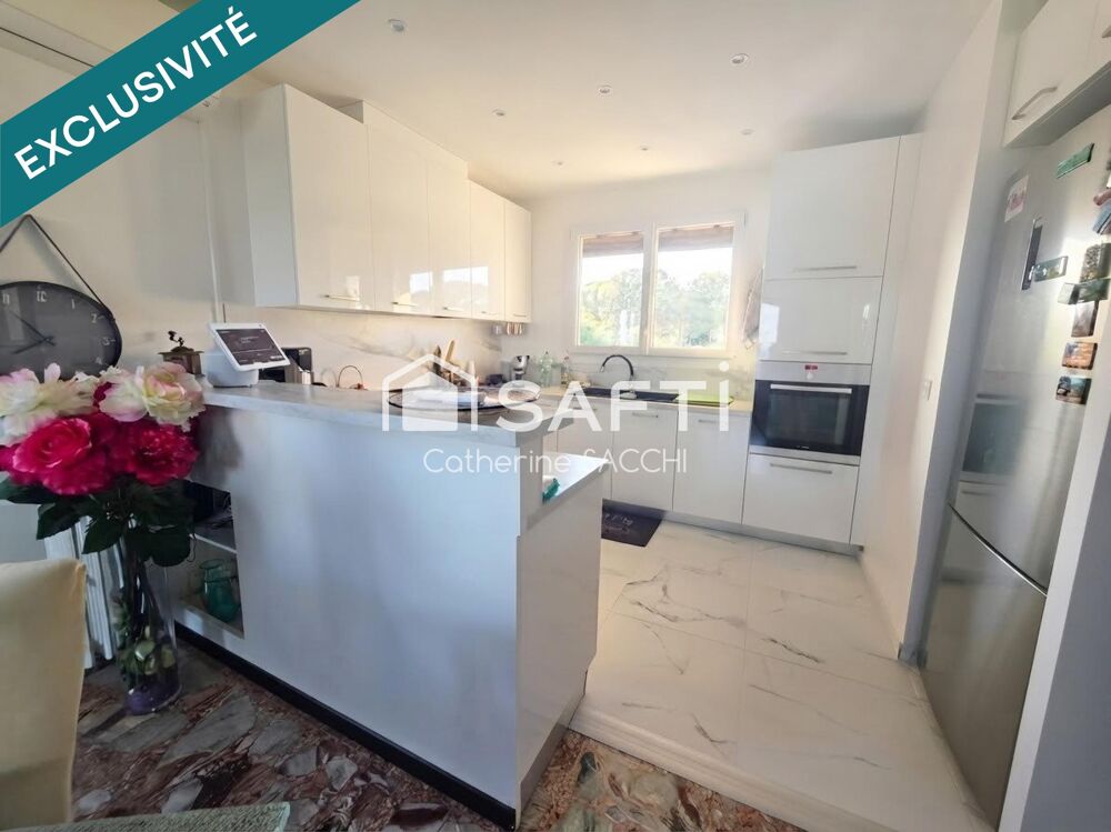 Vente Maison Villa quartier Les Plaines Piscine Vue mer Calme Saint-raphael