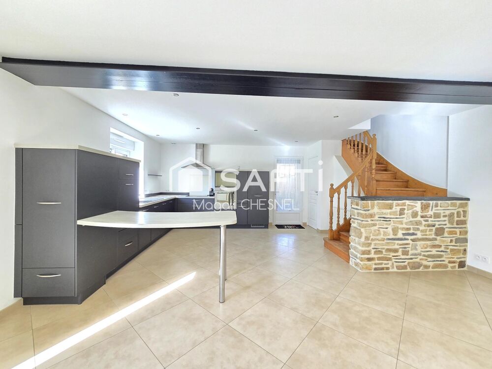 Vente Maison MAISON 112 m² – 4 CHAMBRES – GUIPEL Guipel