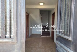  Immeuble à vendre 215 m²
