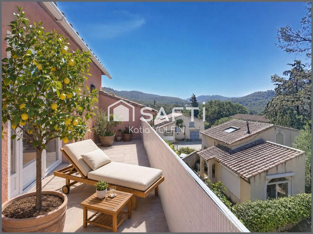 Appartement refait à neuf avec terrasse