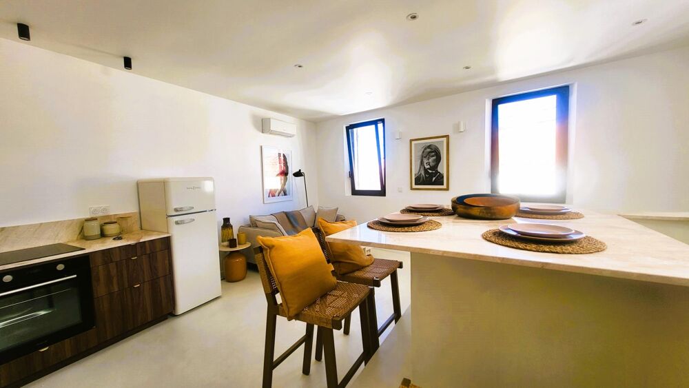 Vente Maison Bompard, magnifique villa rénovée T3 avec terrasse panoramique vue mer et Notre Dame Marseille 7