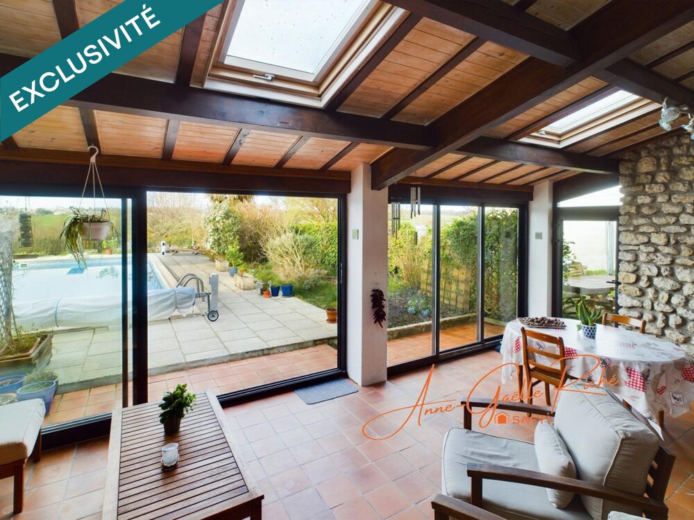 Vente Maison Propriété charentaise avec Gîte meublé, piscine et revenus locatifs Semoussac