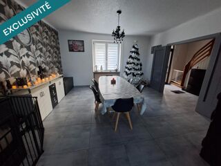  Maison  vendre 8 pices 211 m