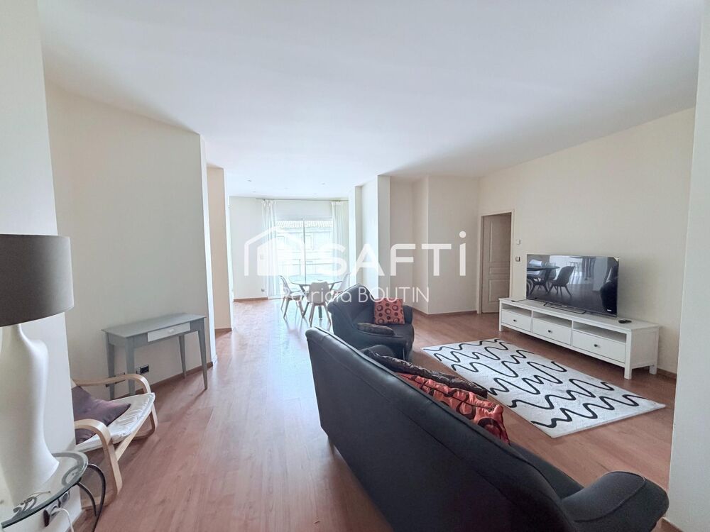 APPARTEMENT SPACIEUX AVEC 4 CHAMBRES ET TERRASSE + PLACES DE PARKING AU CENTRE VILLE DE NIORT !