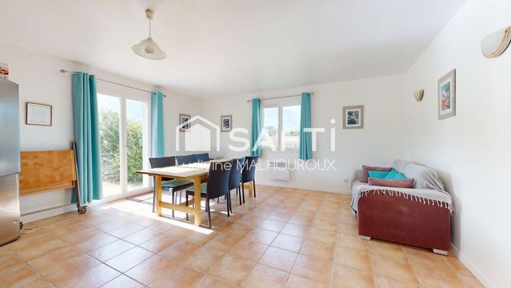 Vente Maison Maison de plein pied, avec piscine, 3 chambres, grand terrain & vue dégagée – Au calme, proche commodités Saint-severin