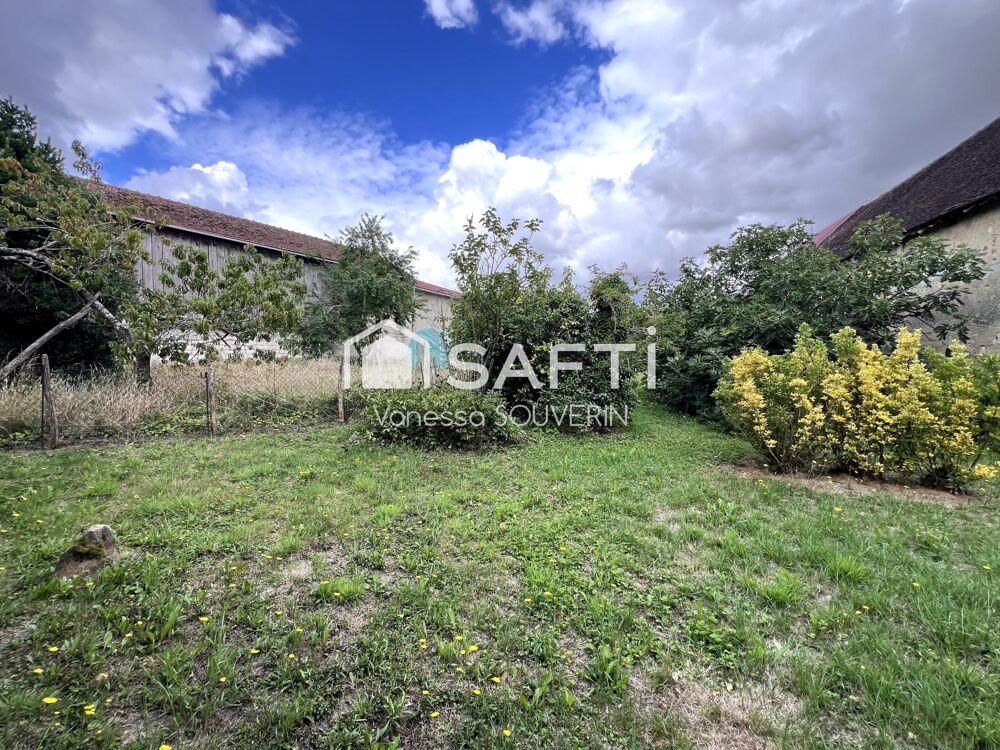 Maison de village avec dépendance sur 1248 m2 clos