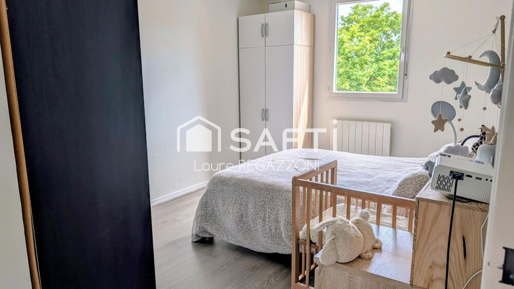 Bel appartement de 66 m² avec balcon, piscine et 2 parkings privés à Beaune
