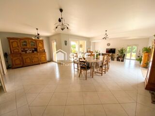 Vente Maison Maison 6 chambres avec piscine près de Sarlat Simeyrols
