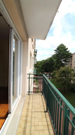  Appartement  vendre 4 pices 74 m