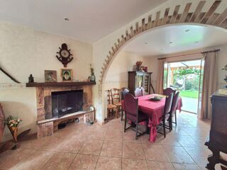  Maison  vendre 9 pices 150 m