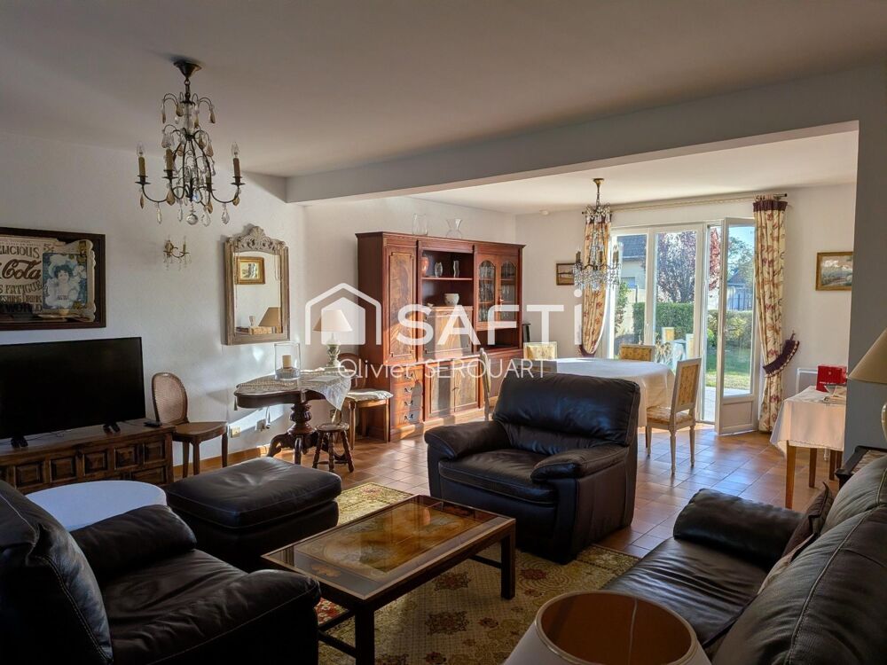 Vente Maison PAVILLON DE 169 m² – HABITABLE DE PLAIN-PIED, 4 CHAMBRES, SOUS-SOL COMPLET ET JARDIN DE 1 600 m² Lesdins