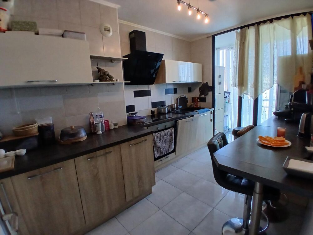TRES BEL APPARTEMENT AUX ¨PORTES DU PARC DU BOURRAN