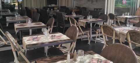 Restaurant &eacute;quip&eacute; en parfait &eacute;tat - Fonds de commerce - Potentiel attractif 180000 83600 Frejus