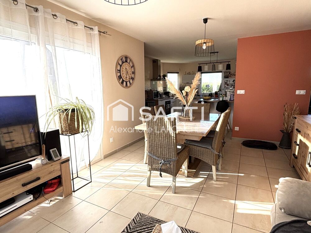 Vente Maison Maison de plain pied, trois chambres, 5 min du centre ville Lisieux
