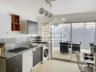  Immeuble à vendre 251 m²