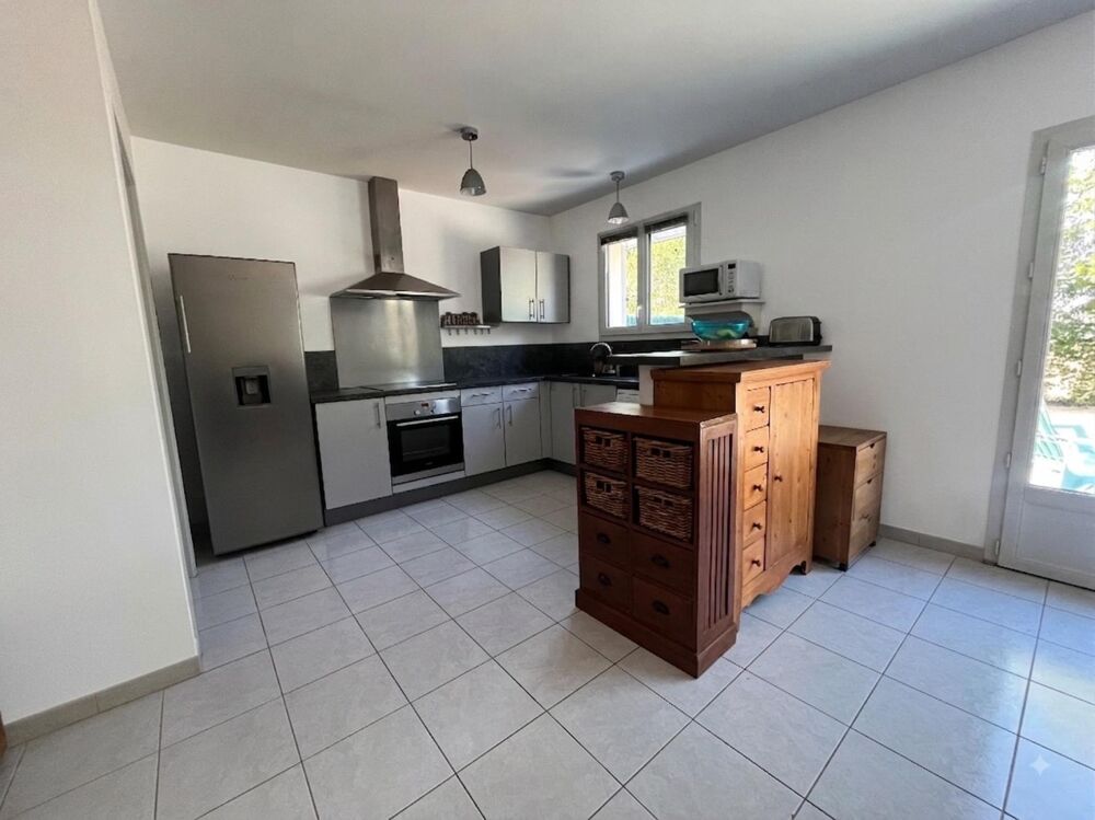 Vente Maison Maison Familiale Trois chambres . Sainte-soulle