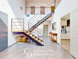  Maison � vendre 6 pi�ces 205 m�