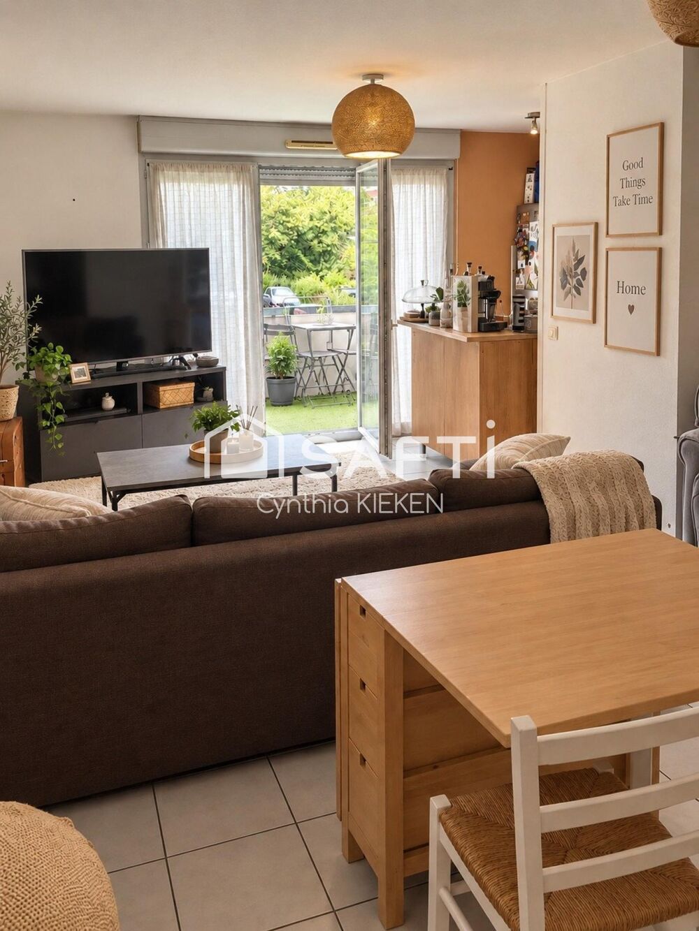 IDEAL INVESTISSEURS T2 bis loué 2 parkings balcon