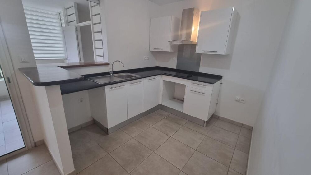 À louer  Appartement T3 avec vue mer à l'Étang Z'Abricot