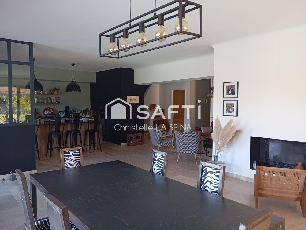 � vendre  Maison Collias (30210)