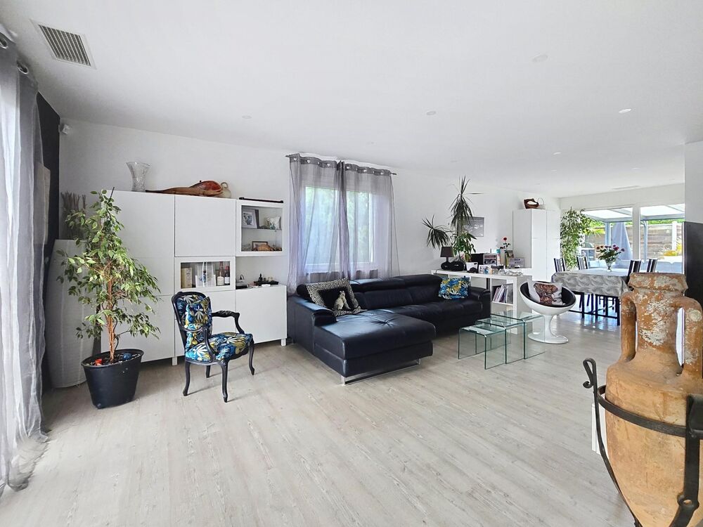 Vente Maison Maison familiale de 4 chambres avec piscine Saint-medard-en-jalles