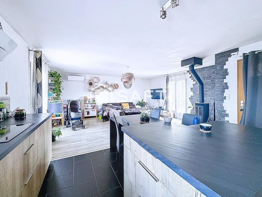 Maison trois chambres avec piscine sur parcelles de Plus De, 2000 m²