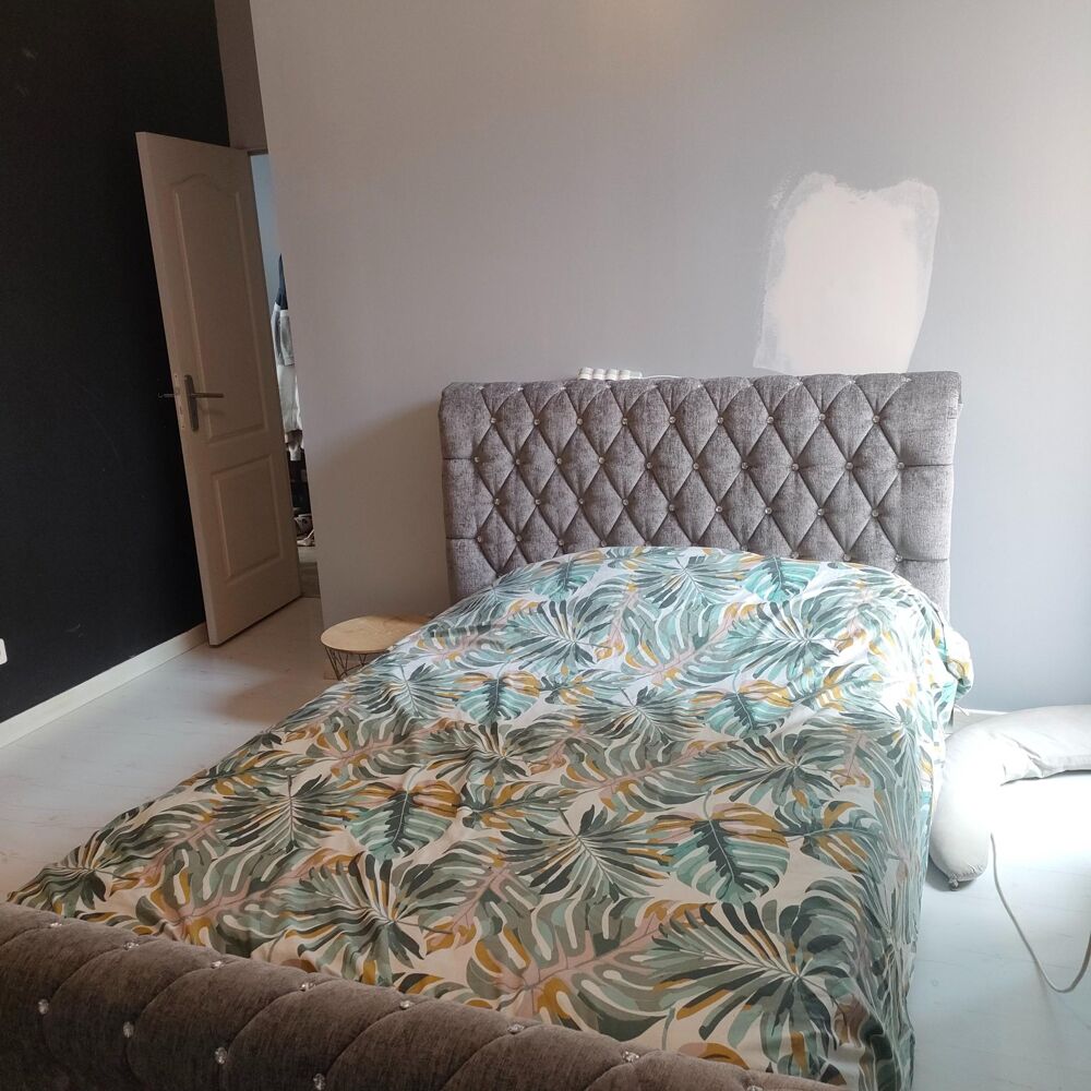 Vente Appartement Appartement de type F3 avec cuisine équipée récente avec local commercial au RDC. Pouvant être dissocié offrant la possibilité d Le chambon-feugerolles