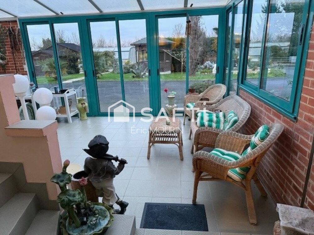 Vente Maison Cette grande Maison familiale avec un hangar professionnel. Segre en anjou bleu