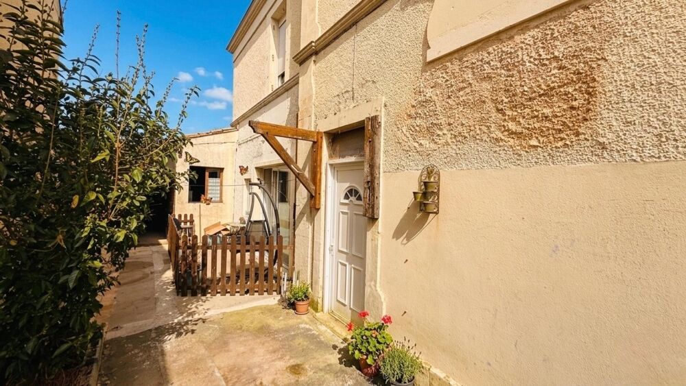 Vente Maison Le charme de l'ancien au cœur d'un joli village Nieul-le-virouil