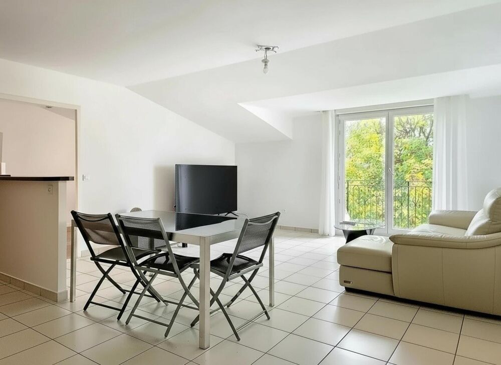 Appartement avec espaces privatifs exclusifs !