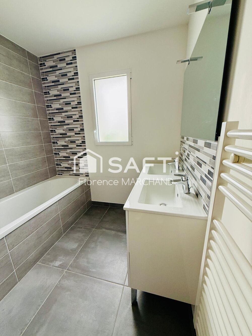 Vente Maison SUPERBE PLAIN-PIED LUMINEUX 3 CH GARAGE JARDIN Chatelaillon-plage