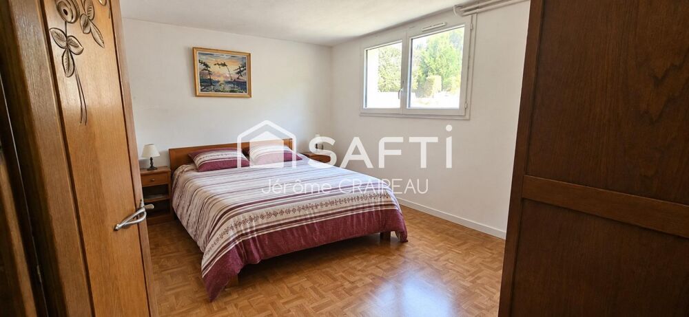 LONGEVILLE-SUR-MER  111 M²  TERRAIN DE 730 M²
