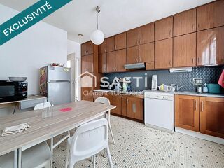  Immeuble à vendre 220 m² Tours
