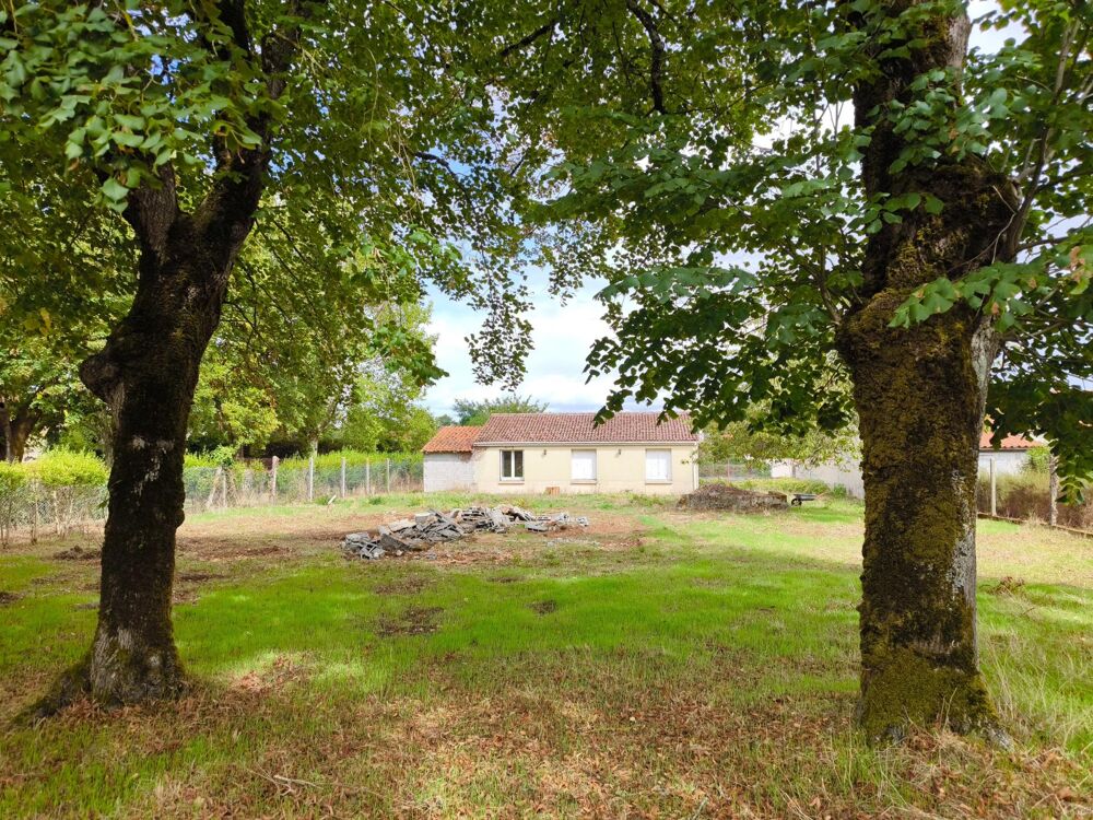 Vente Maison Pavillon de plain-pied à rénover sur grand terrain Vergne
