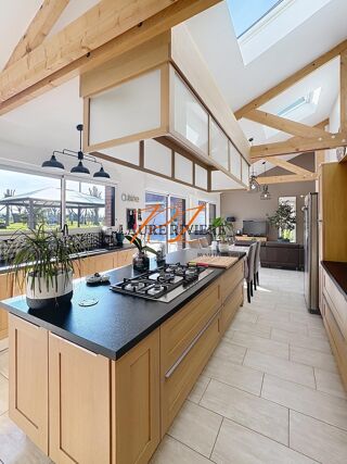  Maison à vendre 8 pièces 315 m²