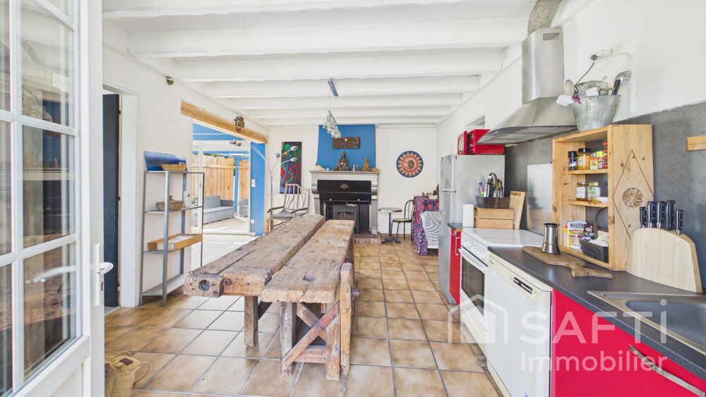 Maison 3 pièces avec grange et jardin