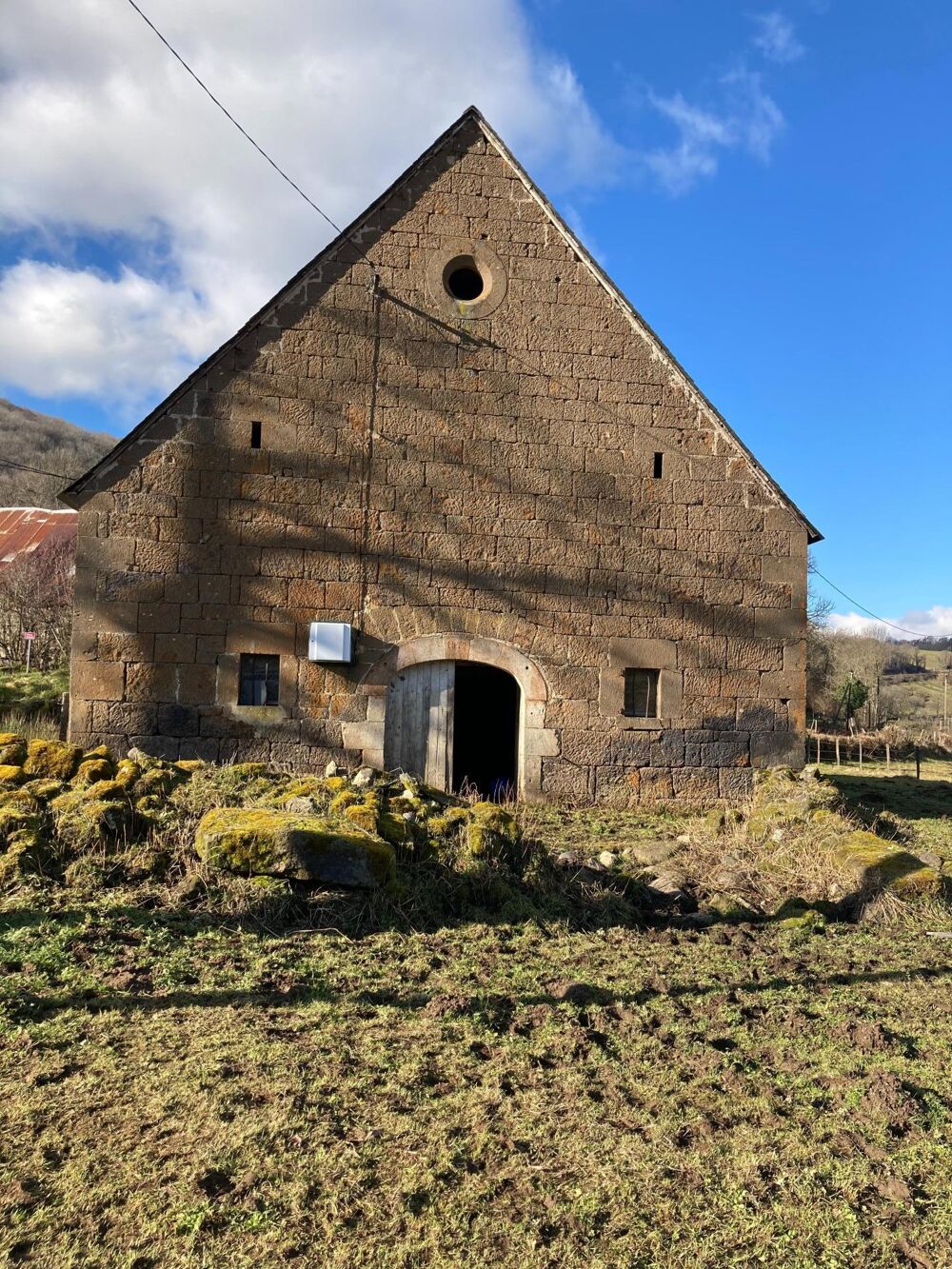Vente Maison bâtisse en pierre de 288m² Menet